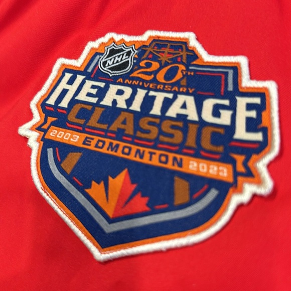 Calgary Flames Fanatics Heritage Classic Jacket Like New Size 2XL - Picture 3 of 6